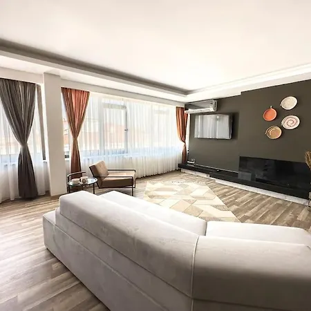 112 -excellent View, Luxury, Bathtub,new Ren. Apartment *